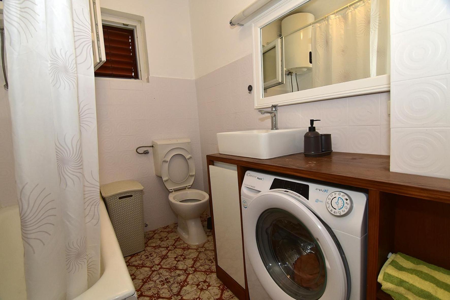 Lanasara Apartment *